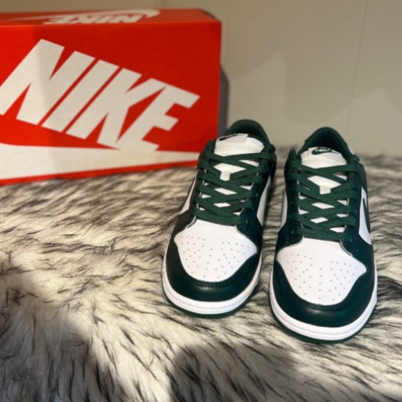 Nike Dunk Low Varsity Green - Picture 2 of 5